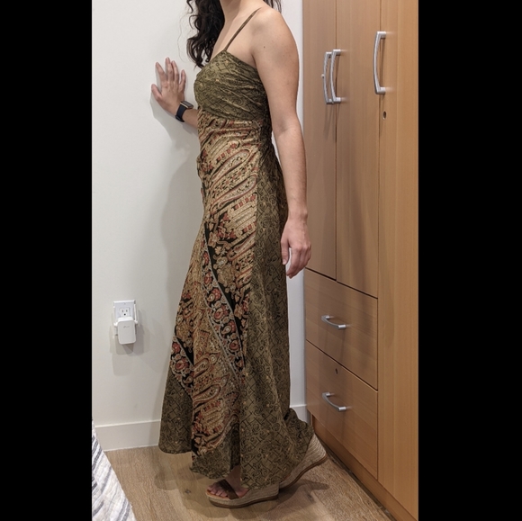 Silk dress made in India - Picture 2 of 5